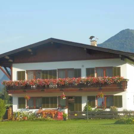 Resi & Obermoser 아파트 *