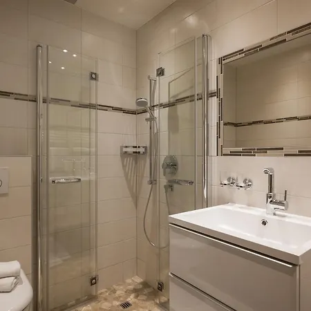 Resi & Obermoser Lejlighed *